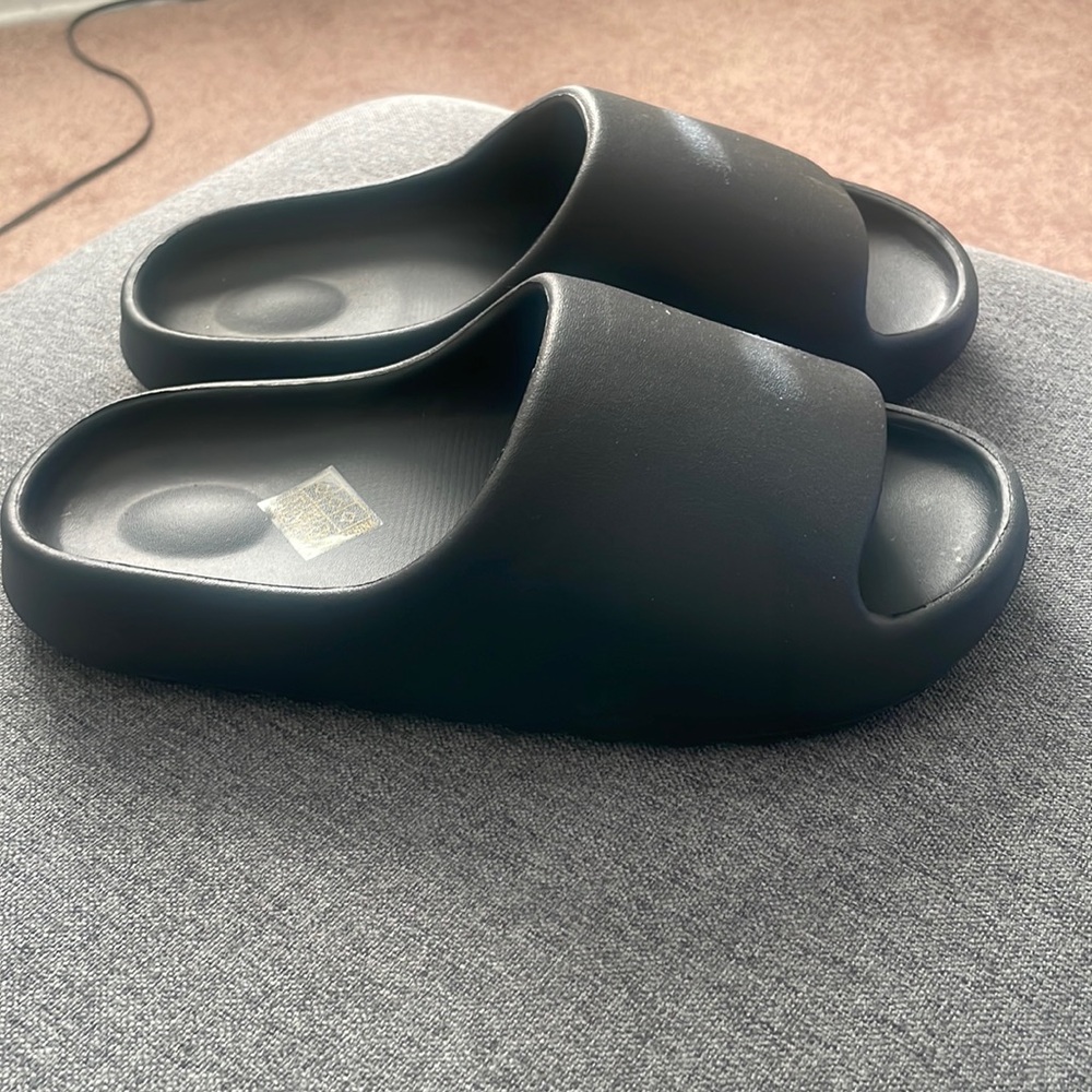Black Foam Slides